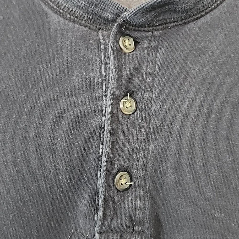 ST JOHN'S BAY MEN'S TOP